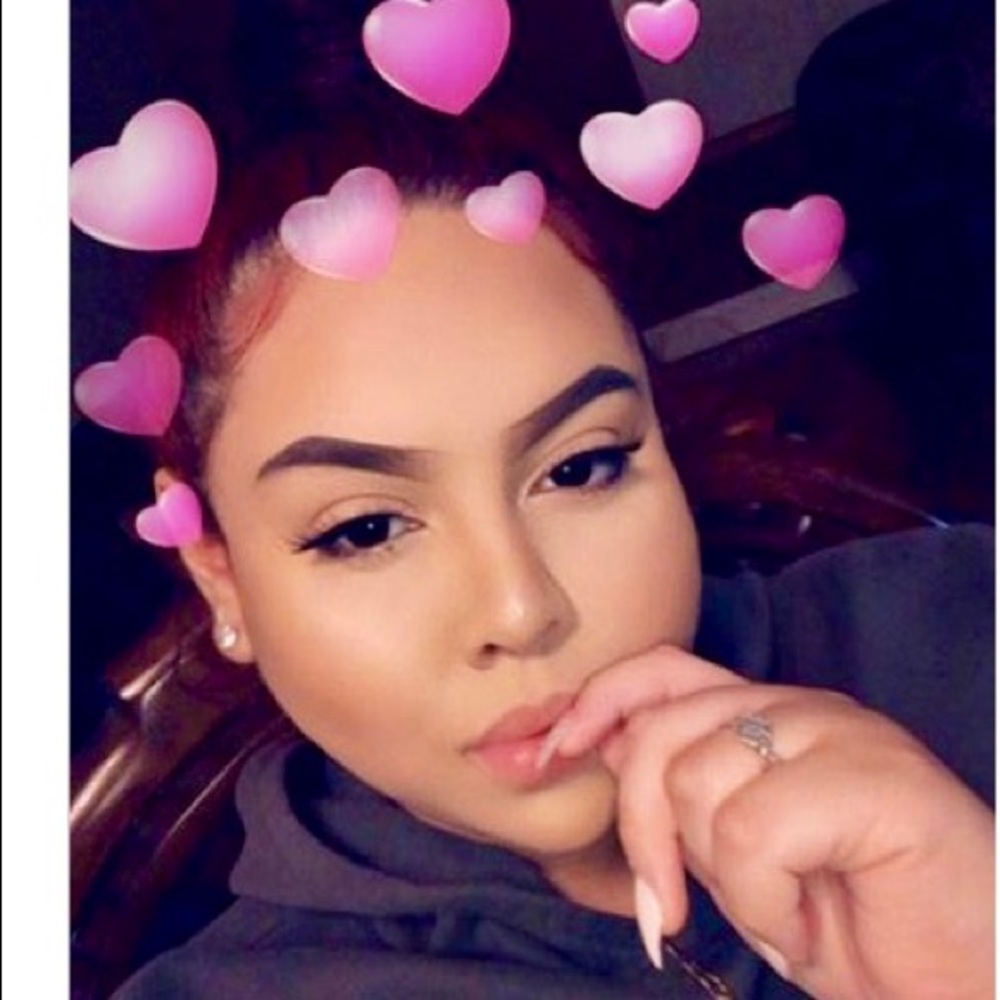 Meet your Posher, Ashley